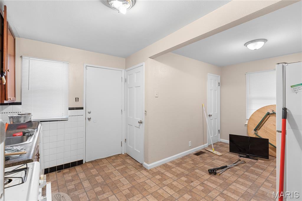 10188 Newbold Drive St. Louis, MO 63137 - Photo 8 of 15