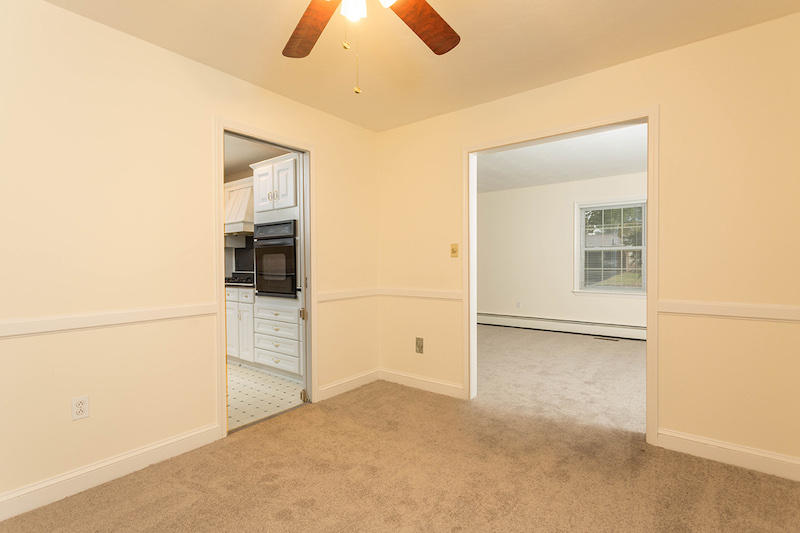 626 Olney Road Vinton, VA 24179 - Photo 12 of 31 DGA_8645