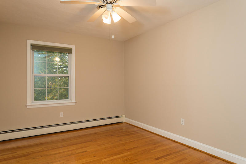 626 Olney Road Vinton, VA 24179 - Photo 21 of 31 DGA_8654