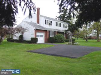 2202 East Buck Road Pennsburg, PA 18073 - Photo 3 of 6 Exterior Front