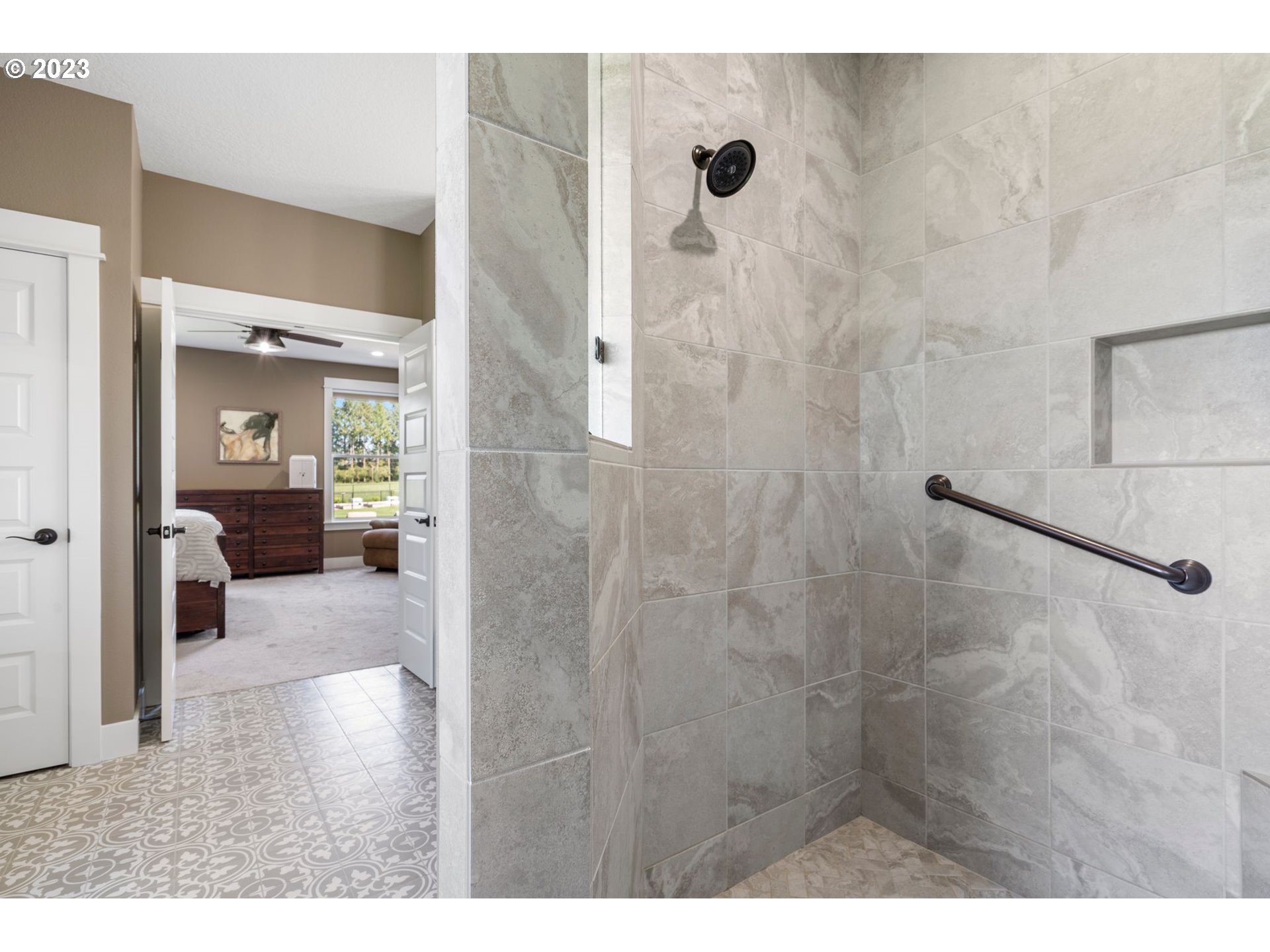 17792 South Strowbridge Road Oregon City, OR 97045 - Photo 25 of 32 a bathroom with a shower