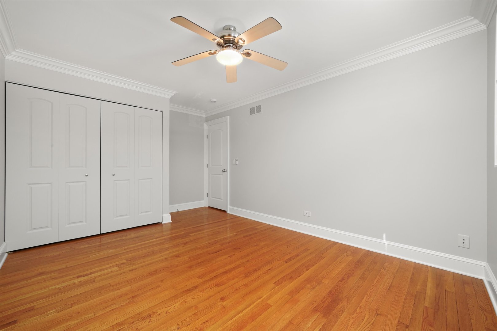5N260 Eagle Terrace Itasca, IL 60143 - Photo 18 of 34 wooden floor in an empty room