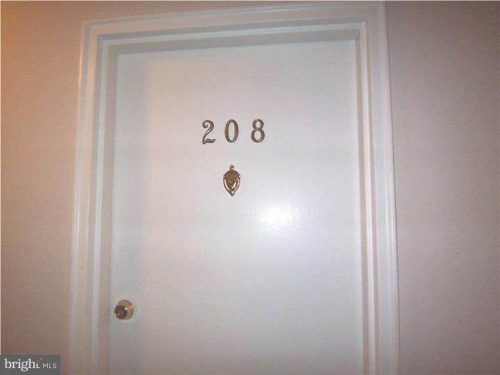 383 Lakeside Road, Unit 208 Ardmore, PA 19003 - Photo 2 of 14