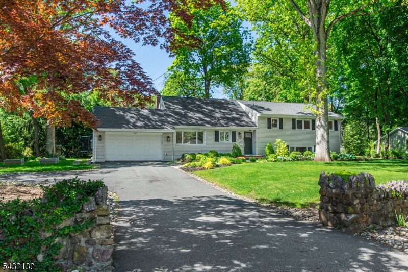 77 Hanover Road Mountain Lakes, NJ 07046 - Photo 2 of 36