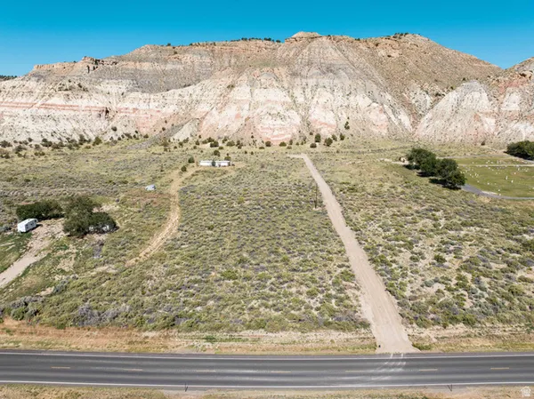 $98,750 | 689 Highway 12, Cannonville, UT 84718