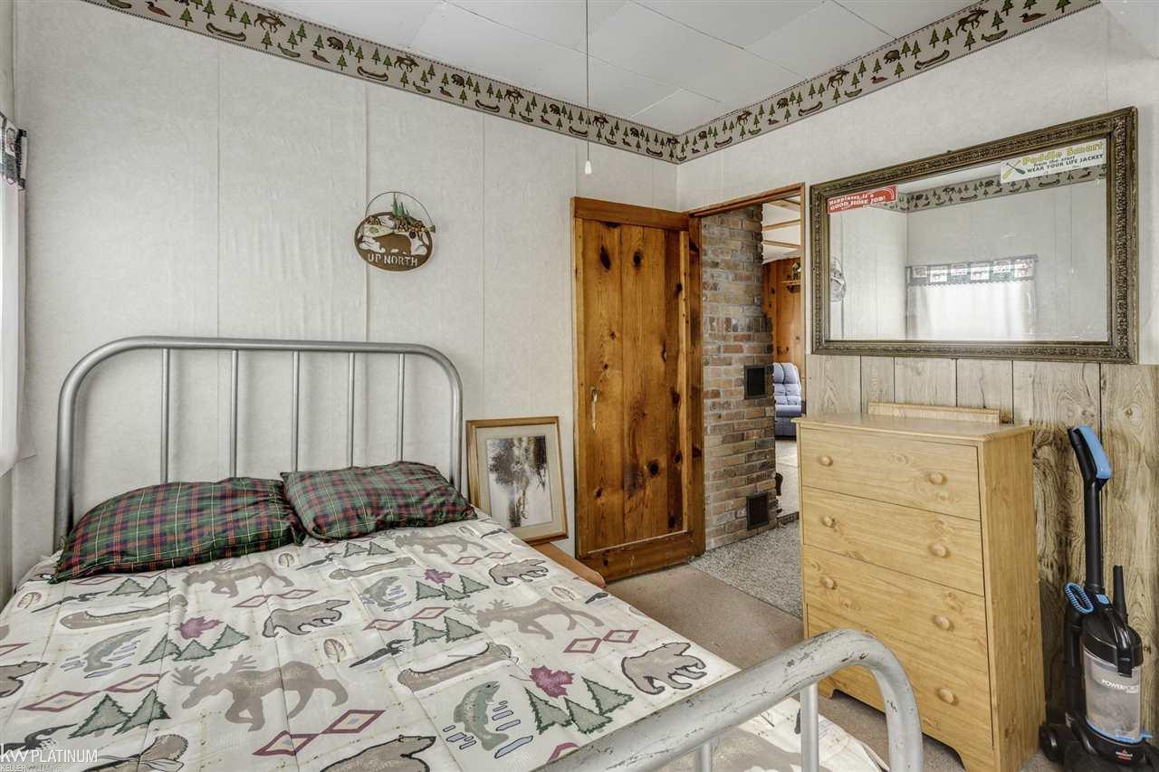 6337 Lakeshore Road Lexington, MI 48450 - Photo 10 of 16 50064692-9.JPG