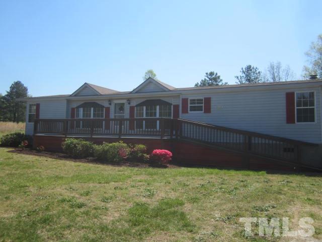 379 Foster Road Henderson, NC 27537 - Photo 2 of 27