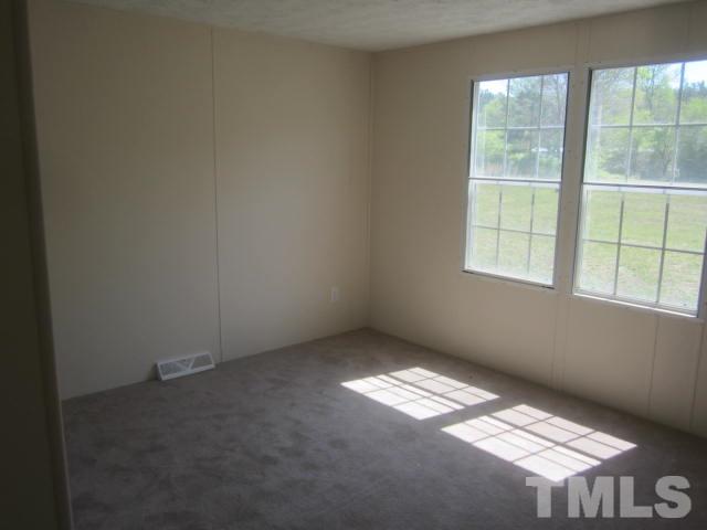 379 Foster Road Henderson, NC 27537 - Photo 16 of 27