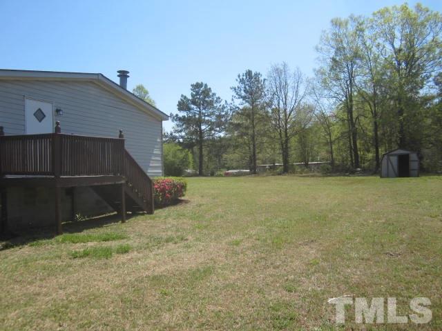 379 Foster Road Henderson, NC 27537 - Photo 4 of 27