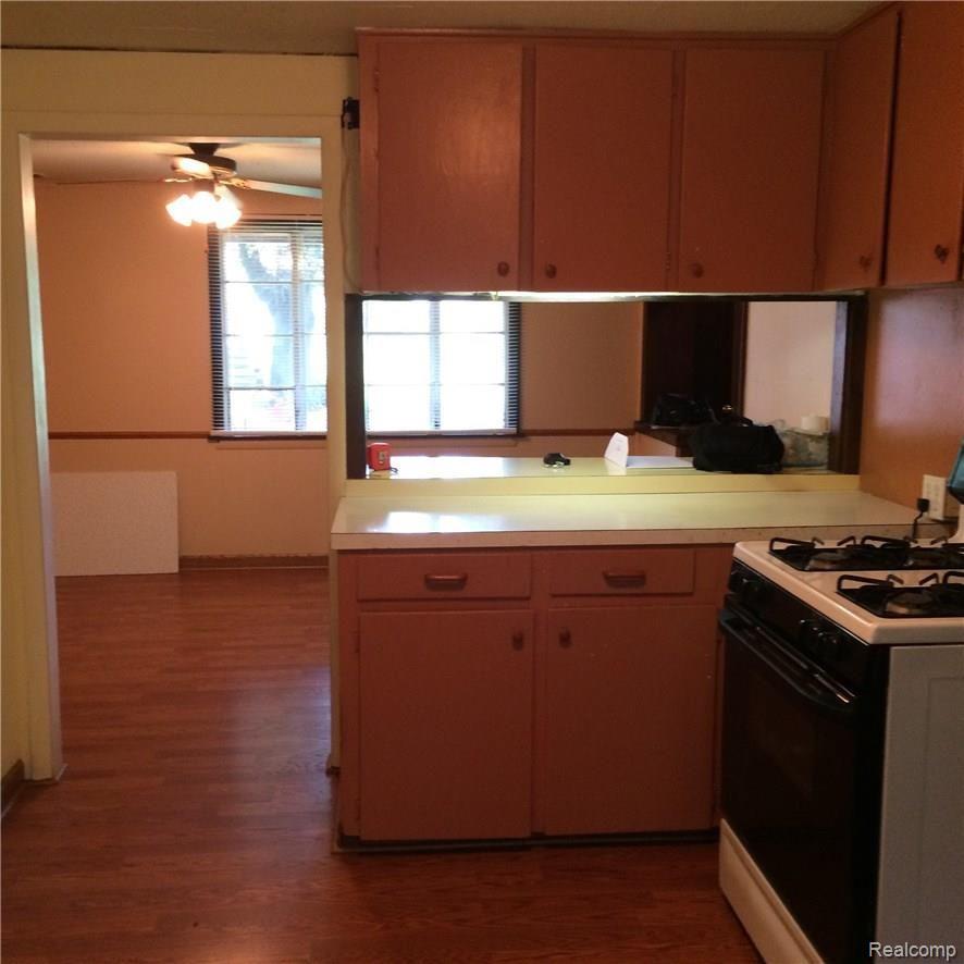 2575 West Drahner Road Oxford, MI 48371 - Photo 19 of 26 19 Kitchen.jpg