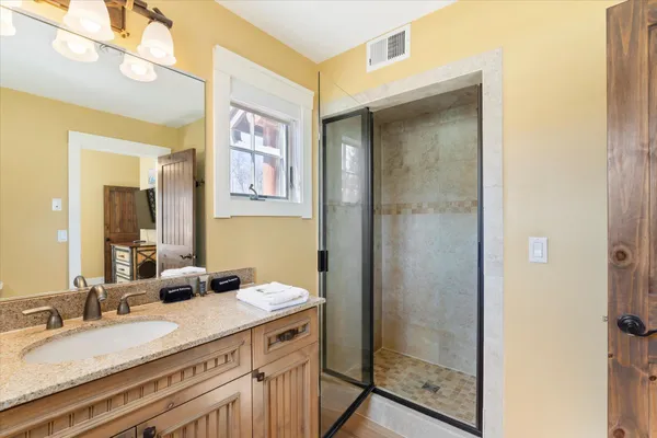 $179,900 | 6940 Beach View Lane Northwest, Unit 2201 TRAPPERS LANDING LODGE, Walker, MN 56484