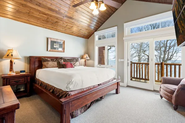 $179,900 | 6940 Beach View Lane Northwest, Unit 2201 TRAPPERS LANDING LODGE, Walker, MN 56484