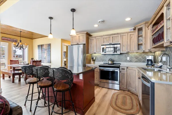 $179,900 | 6940 Beach View Lane Northwest, Unit 2201 TRAPPERS LANDING LODGE, Walker, MN 56484