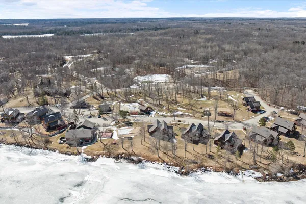 $179,900 | 6940 Beach View Lane Northwest, Unit 2201 TRAPPERS LANDING LODGE, Walker, MN 56484
