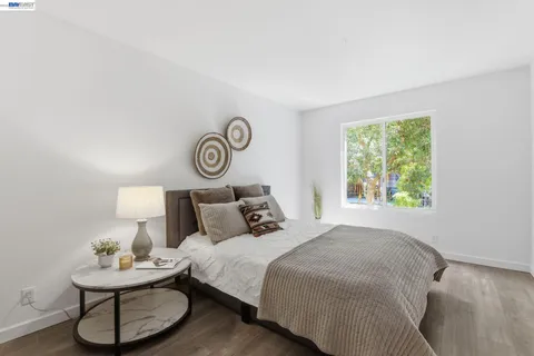 $385,000 | 955 Shorepoint Court, Unit 100, Alameda, CA 94501