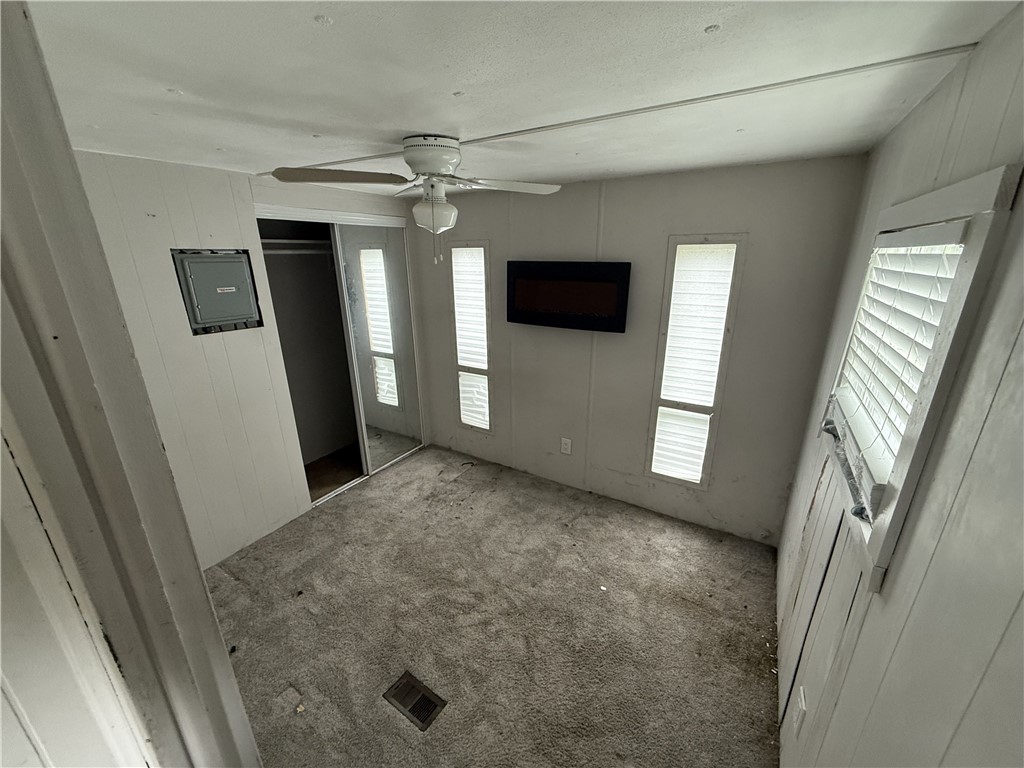 1 Ln 2 Coventry, RI 02816 - Photo 3 of 8