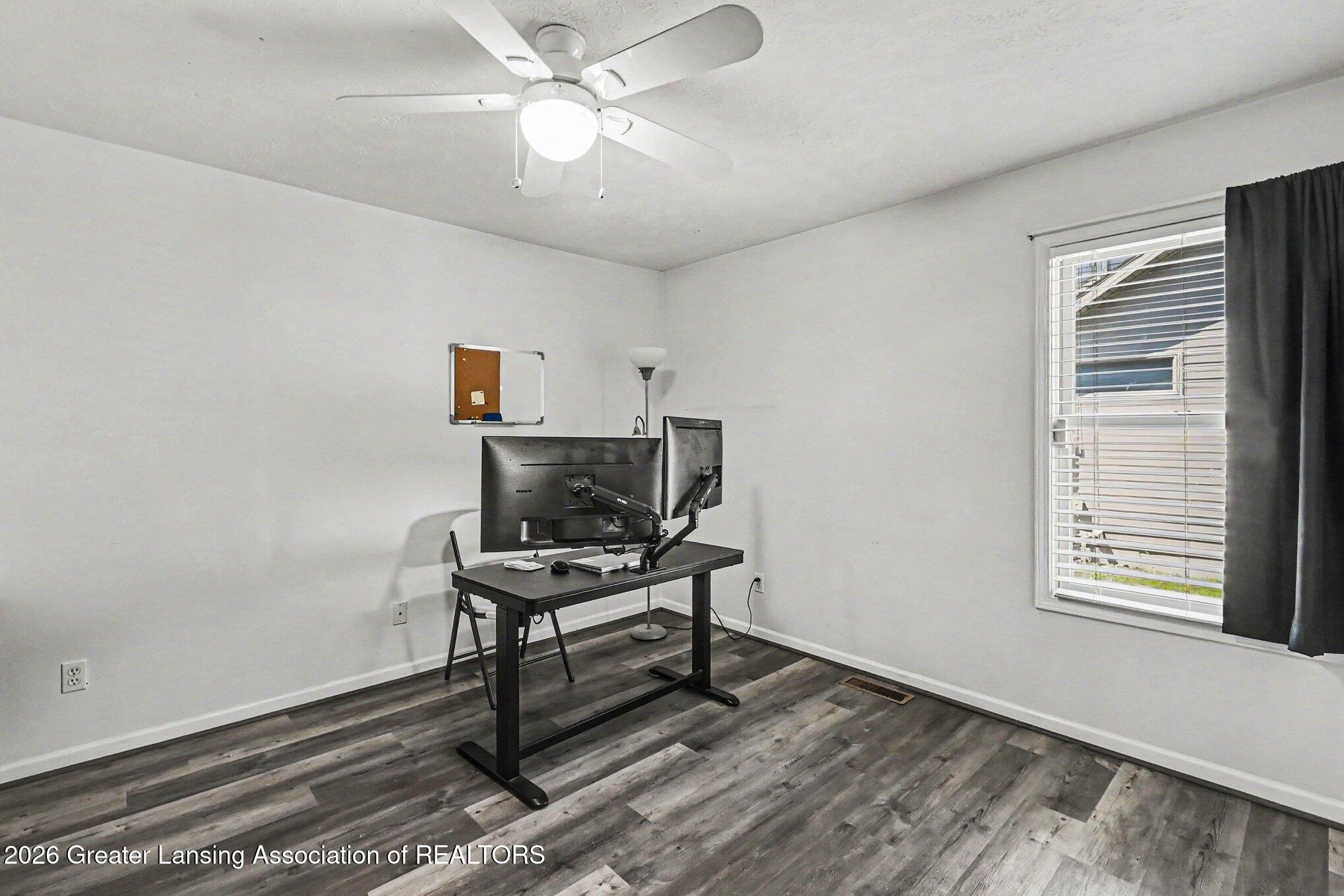 1812 Schoolhouse Road Lansing, MI 48917 - Photo 23 of 46 027_file_1949