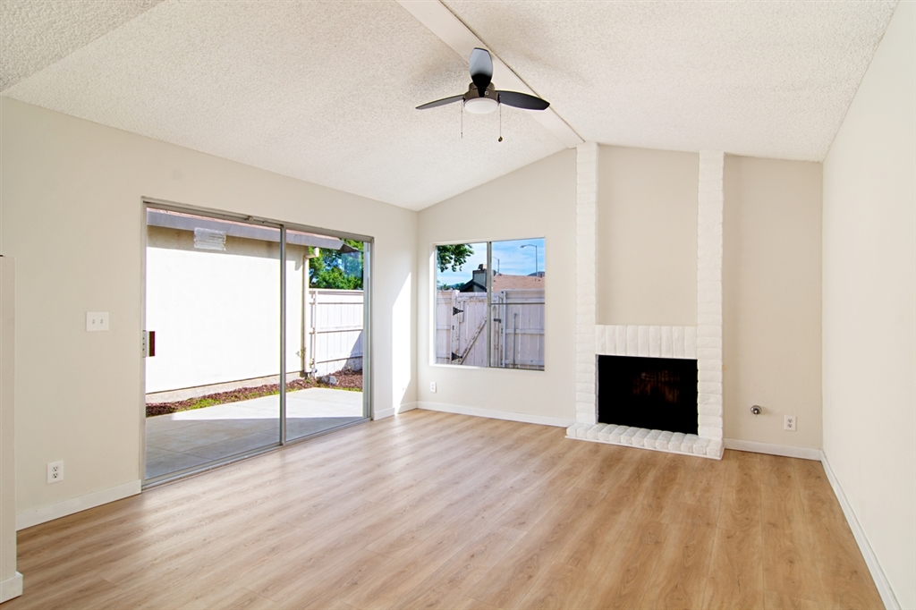 10379 Rochelle Lane Santee, CA 92071 - Photo 8 of 25 Gallery Image 8