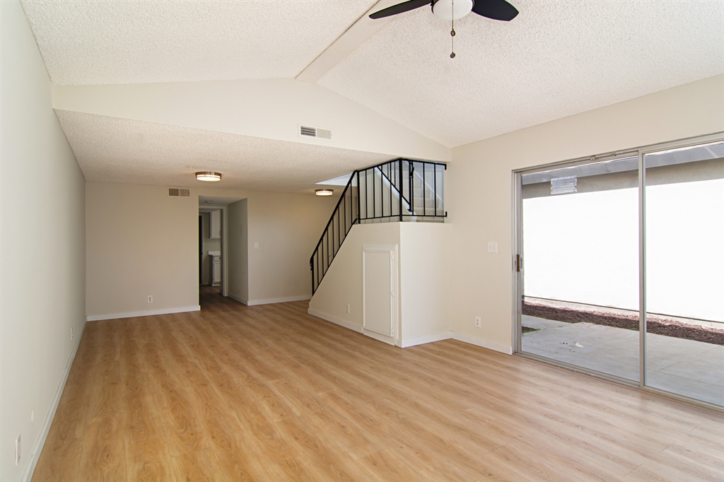 10379 Rochelle Lane Santee, CA 92071 - Photo 9 of 25 Gallery Image 9