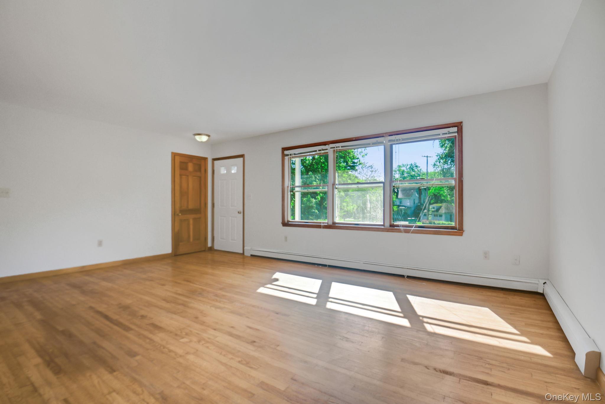 175 Overocker Road Poughkeepsie, NY 12603 - Photo 5 of 29