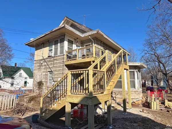 $585,000 | 1017 Rhode Island Street, Lawrence, KS 66044