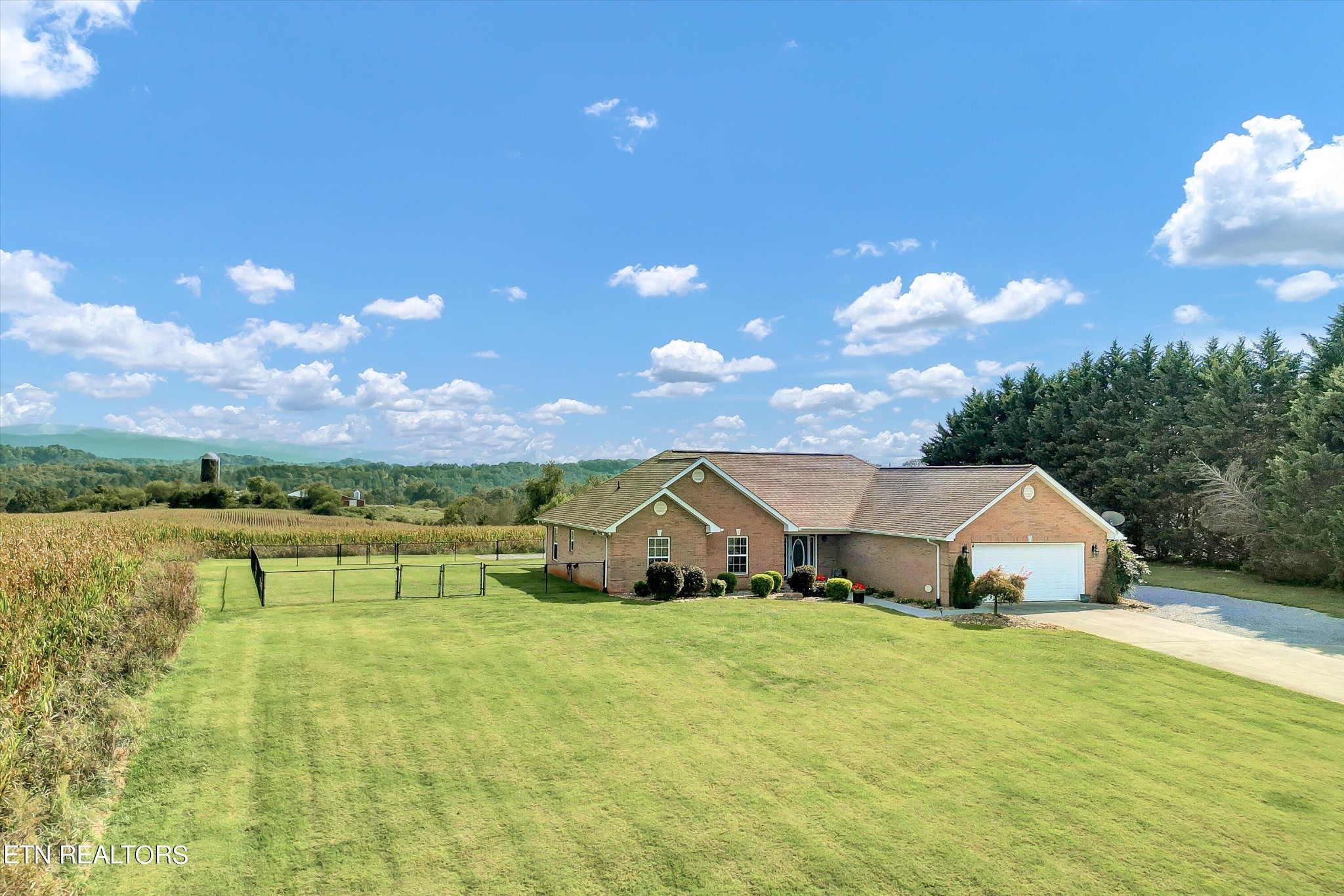 6718 Howard School Road Maryville, TN 37801 - Photo 3 of 60 Gallery Image 3