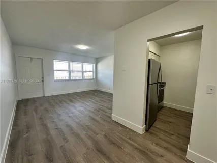 $1,595 | 2300 Madison Street, Unit 202, Hollywood, FL 33020