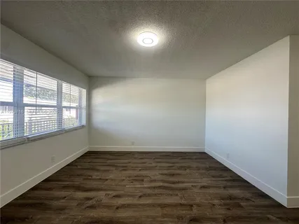 $1,595 | 2300 Madison Street, Unit 202, Hollywood, FL 33020