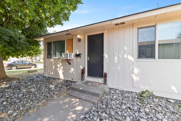 $365,000 | 406-408 East E Street, Moscow, ID 83843