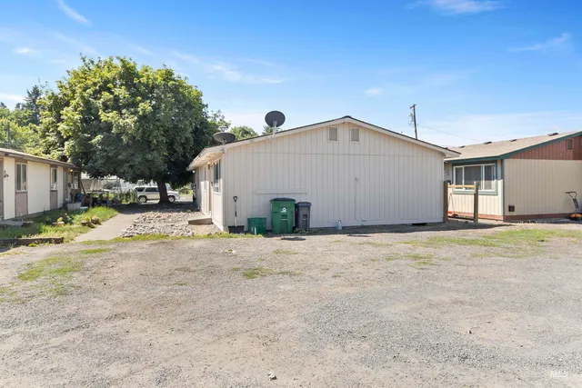 $365,000 | 406-408 East E Street, Moscow, ID 83843