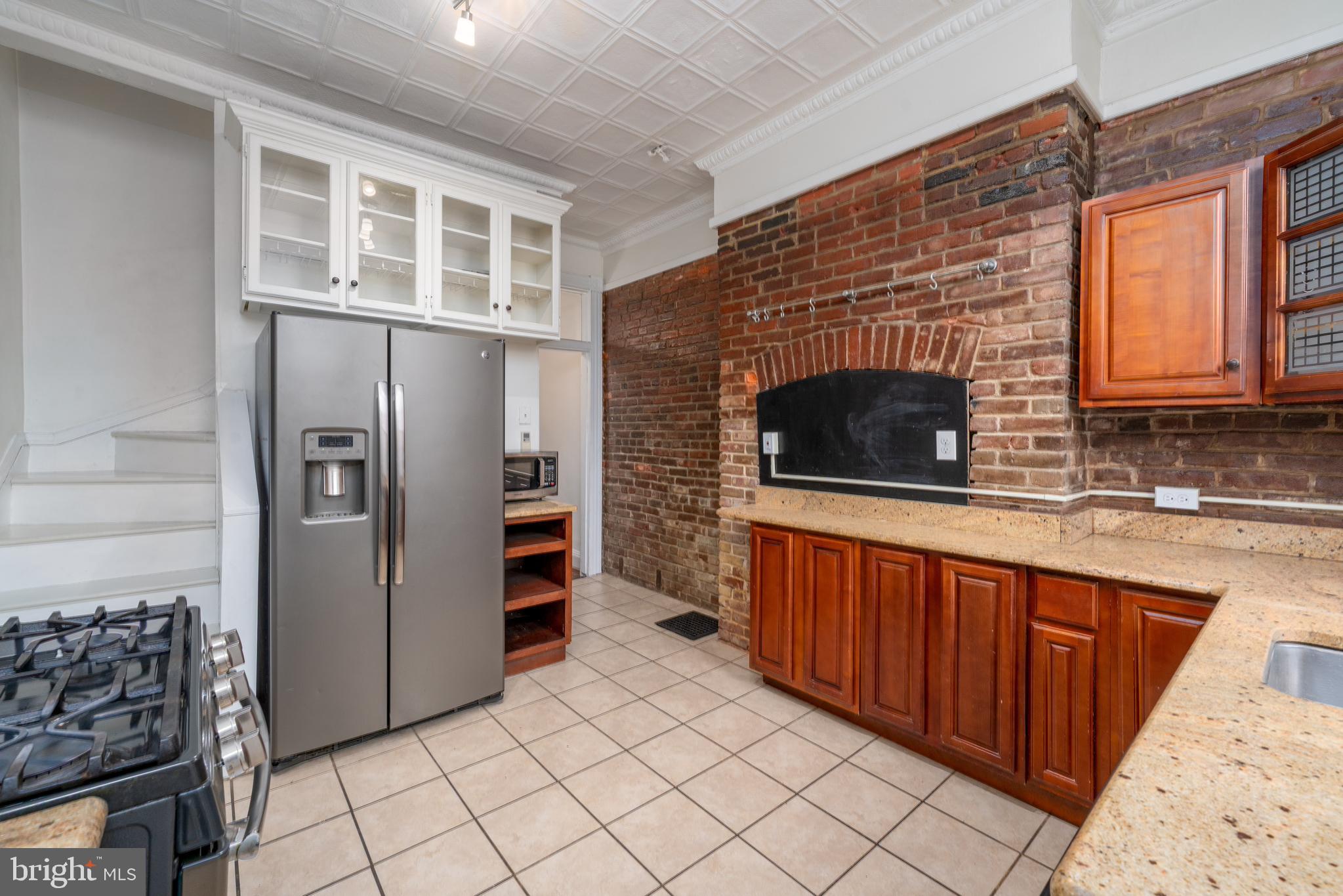 216 East Biddle Street Baltimore, MD 21202 - Photo 2 of 43