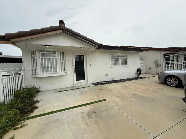 $2,975 | 8738 Northwest 116th Terrace, Hialeah Gardens, FL 33018