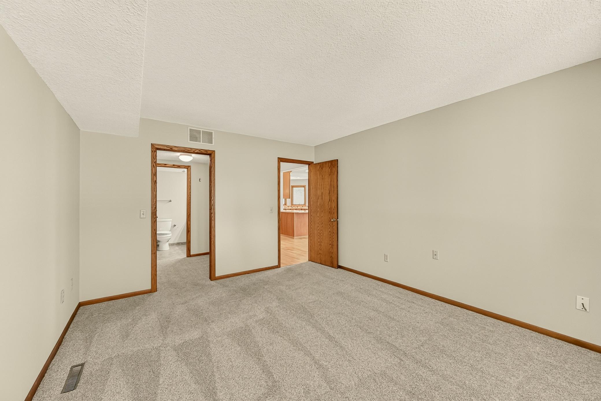 4862 Tee Court Southwest Rochester, MN 55902 - Photo 20 of 37