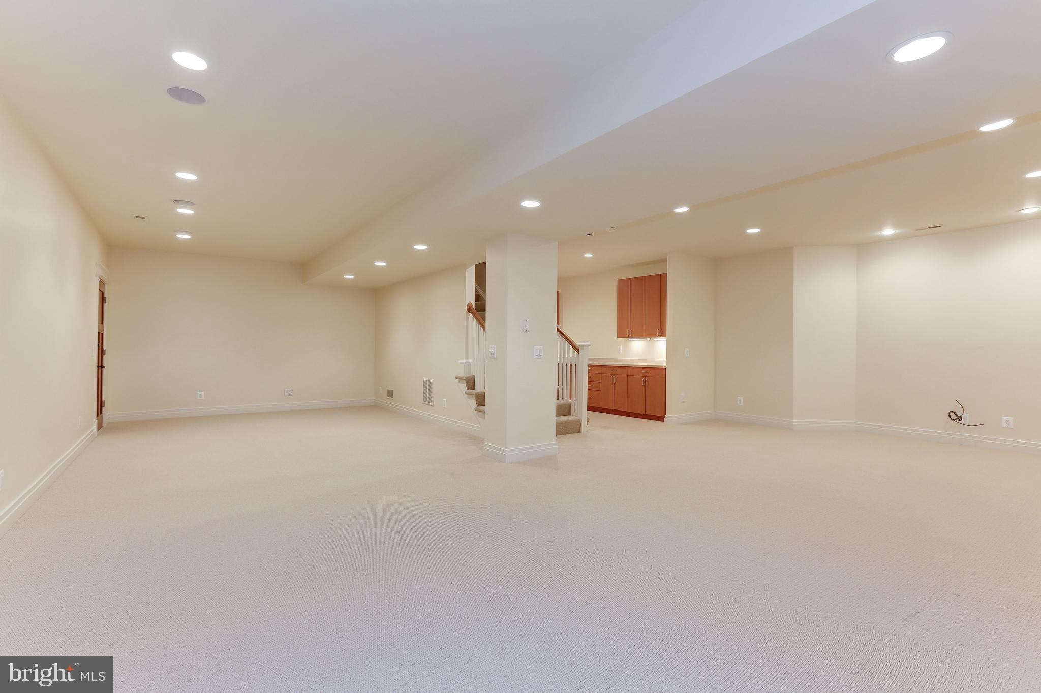 8610 Fernwood Road Bethesda, MD 20817 - Photo 24 of 30 a view of an empty room