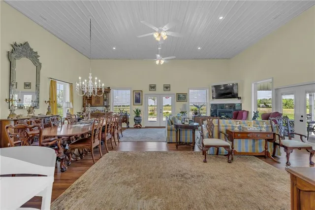 $1,200,000 | 36987 Somerset Road, Lacygne, KS 66040