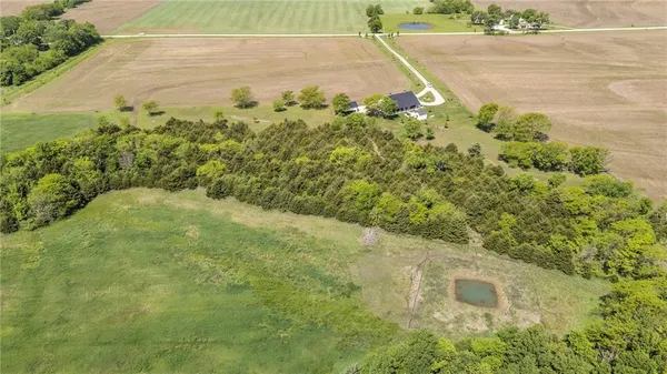 $849,950 | 36987 Somerset Road, Lacygne, KS 66040