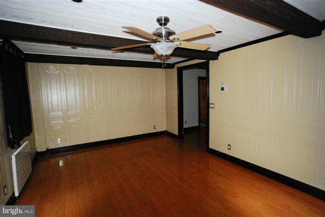 9529 Ridgely Avenue Baltimore, MD 21234 - Photo 8 of 17 Living Room