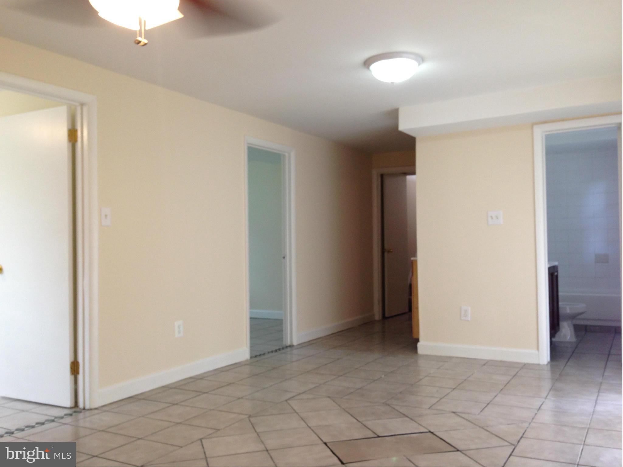 14137 Grayson Road Woodbridge, VA 22191 - Photo 22 of 27 a view of an empty room
