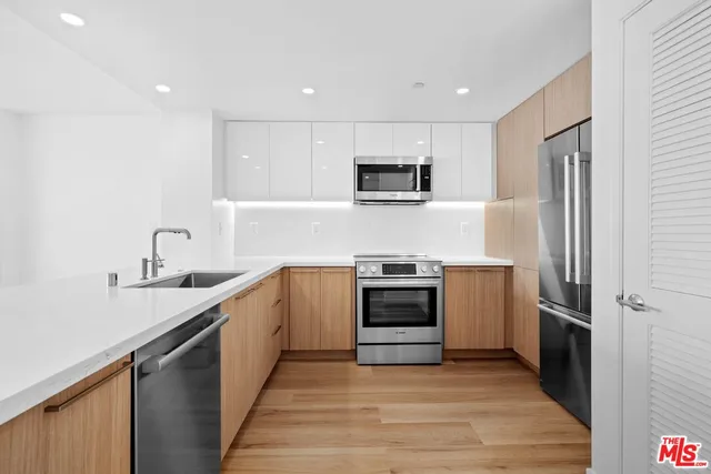 $12,900 | 1221 Ocean Avenue, Unit 604, Santa Monica, CA 90401