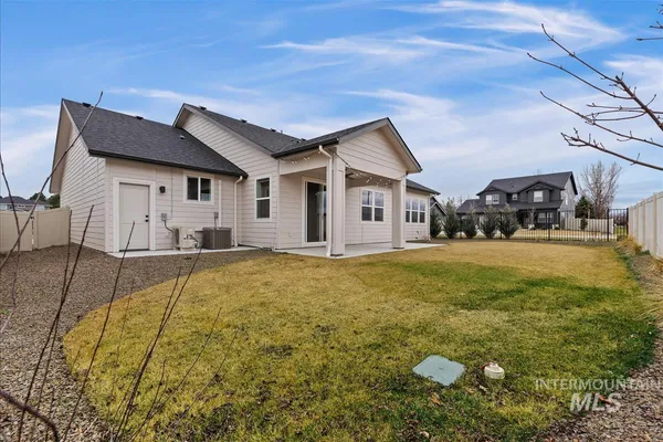 $2,800 | 698 North Morning Glory Way, Eagle, ID 83616