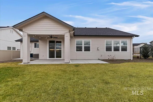 $2,800 | 698 North Morning Glory Way, Eagle, ID 83616