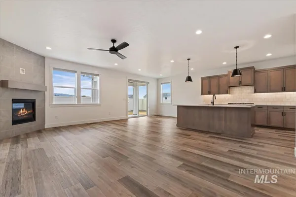 $2,800 | 698 North Morning Glory Way, Eagle, ID 83616