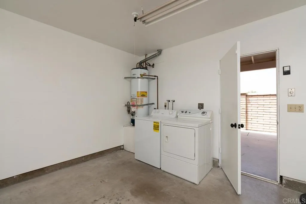 1025 Plover Way, Unit 3 Oceanside, CA 92057 - Photo 11 of 28