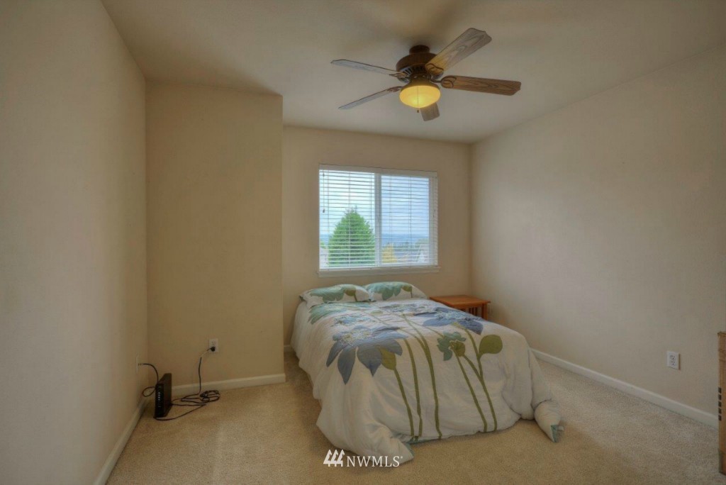 3315 Aberdeen Avenue Northeast Renton, WA 98056 - Photo 19 of 21 Gallery Image 19