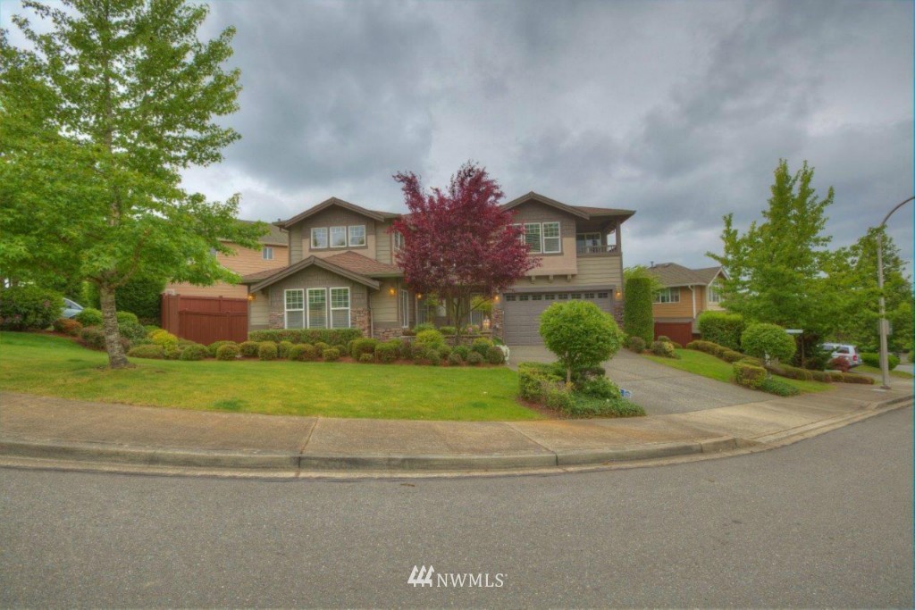 3315 Aberdeen Avenue Northeast Renton, WA 98056 - Photo 3 of 21 Gallery Image 3