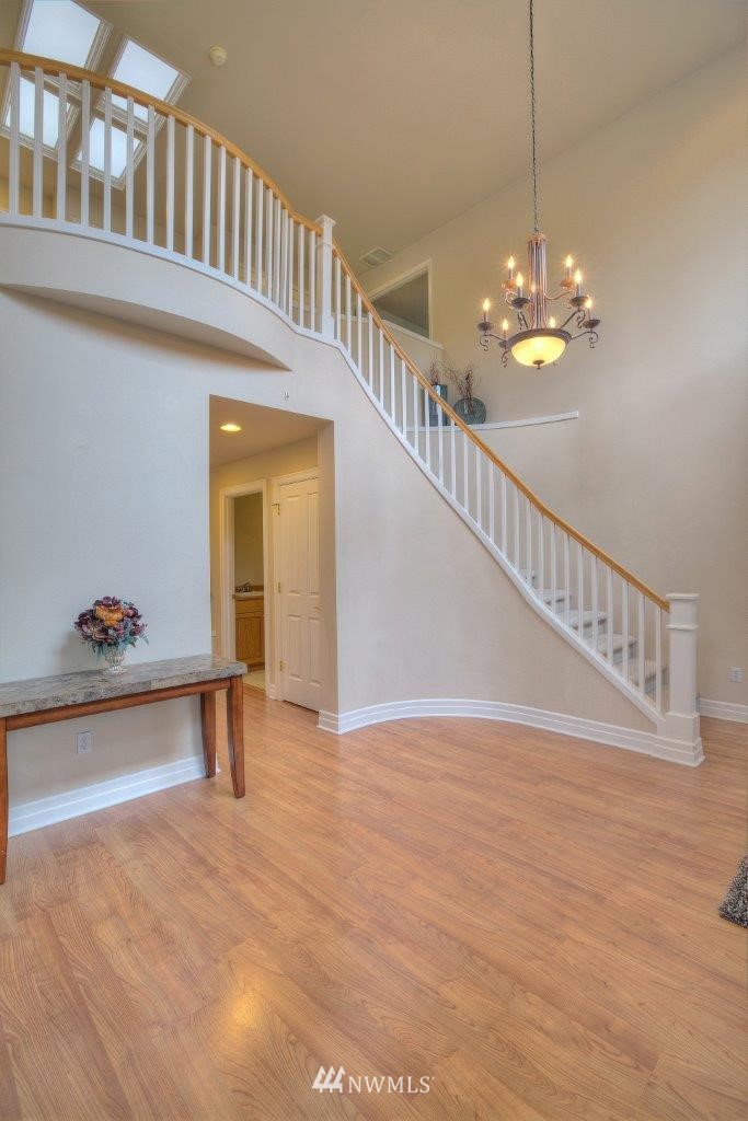 3315 Aberdeen Avenue Northeast Renton, WA 98056 - Photo 5 of 21 Gallery Image 5