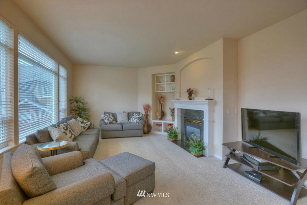 3315 Aberdeen Avenue Northeast Renton, WA 98056 - Photo 10 of 21 Gallery Image 10