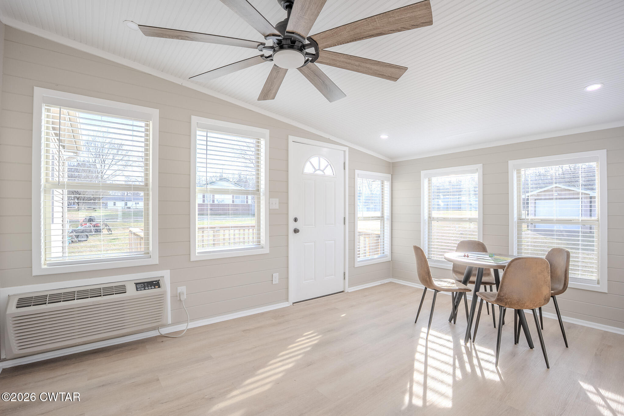 549 Raines Springs Road Jackson, TN 38301 - Photo 14 of 20 Sunroom 3