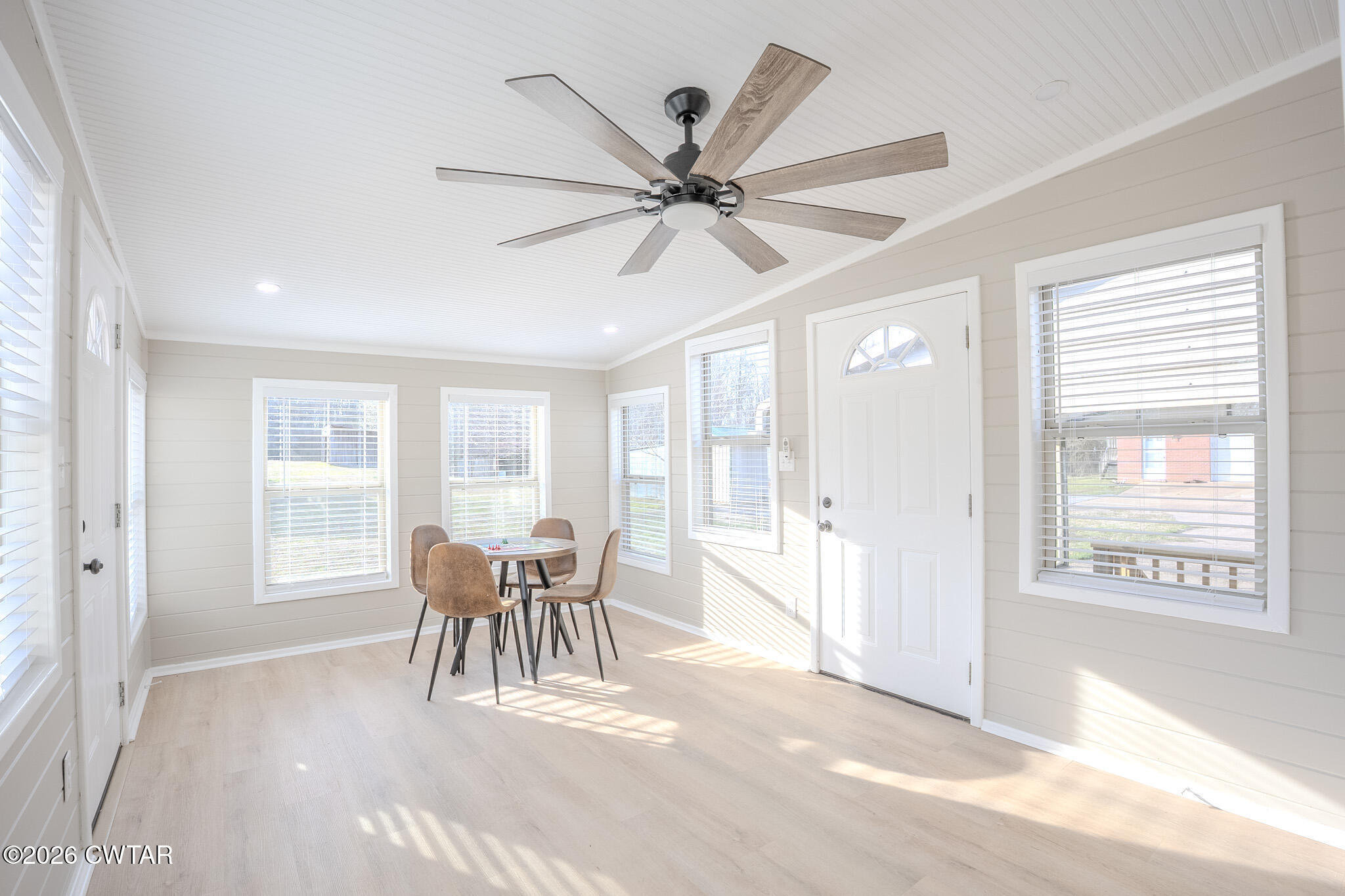 549 Raines Springs Road Jackson, TN 38301 - Photo 15 of 20 Sunroom 2
