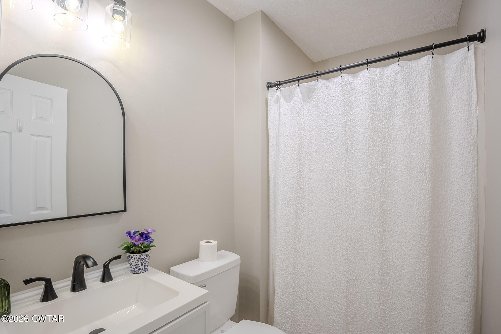 549 Raines Springs Road Jackson, TN 38301 - Photo 20 of 20 Back Bathroom